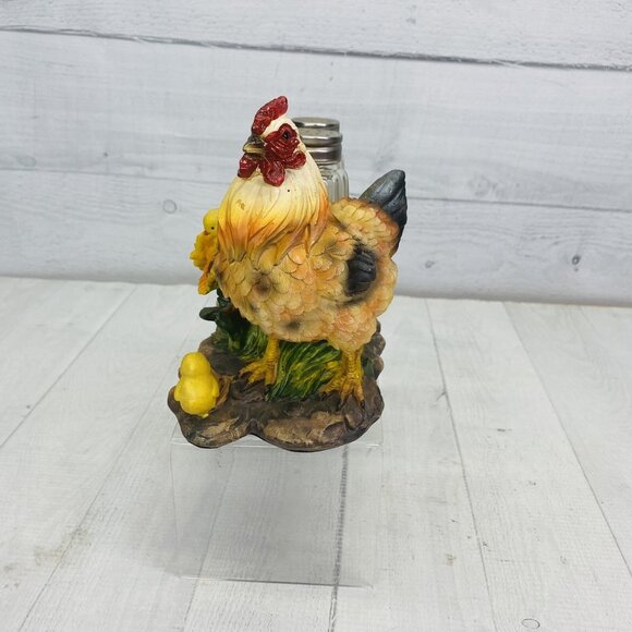 DWK 2010 Animal Hen Rooster & Chick Resin Holder w Salt And Pepper Shaker Set 3 - Picture 2 of 16